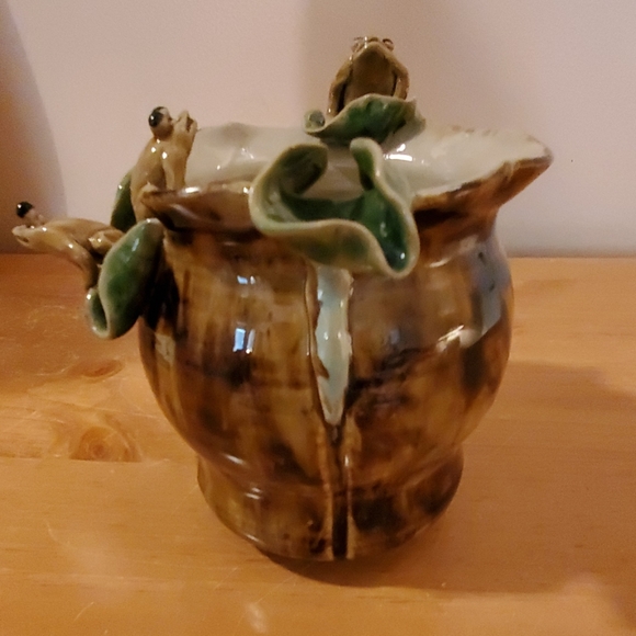 Vintage Majolica style frog vase - Picture 2 of 8